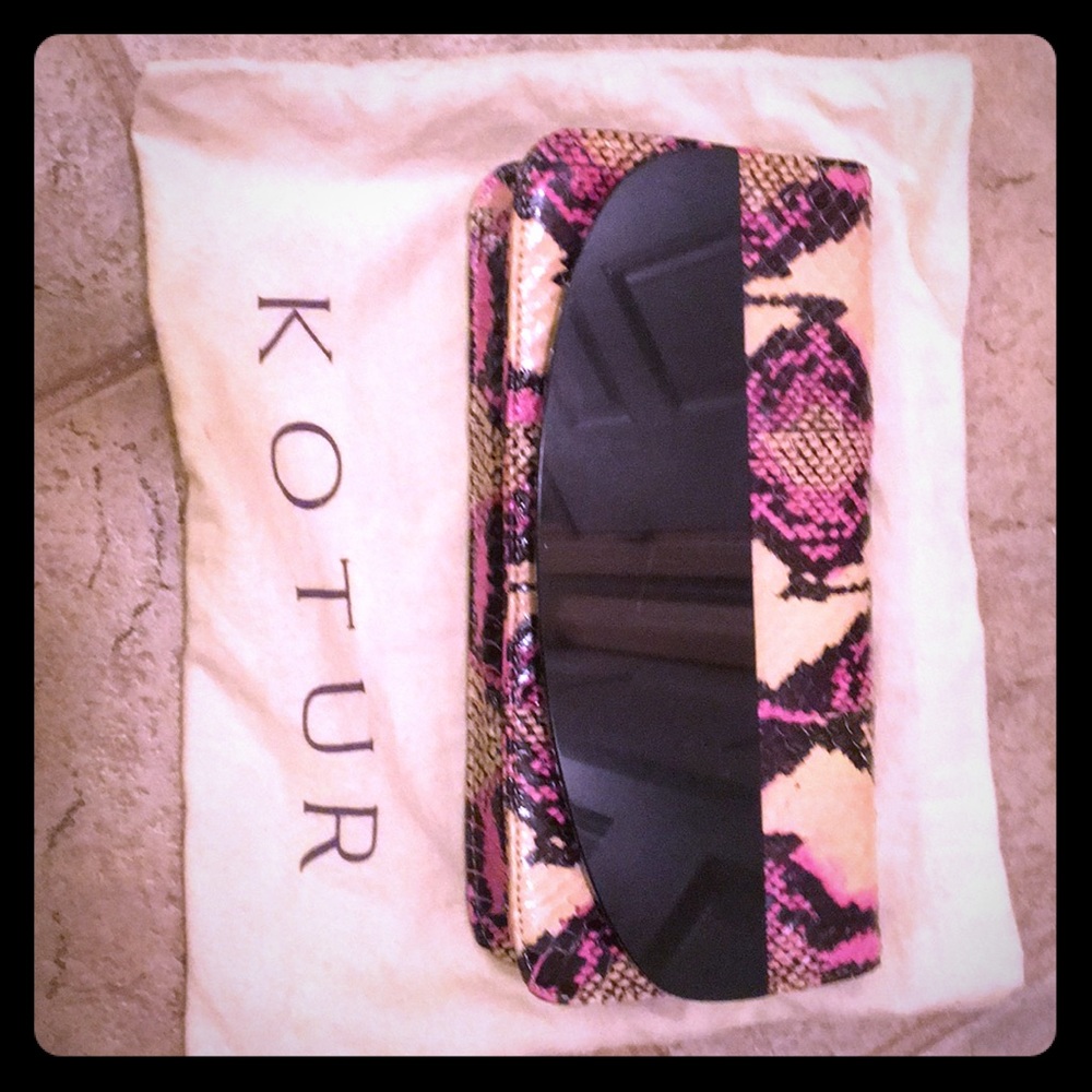 PURSE 👜PALOOZA! Kotur beautiful snakeskin clutch